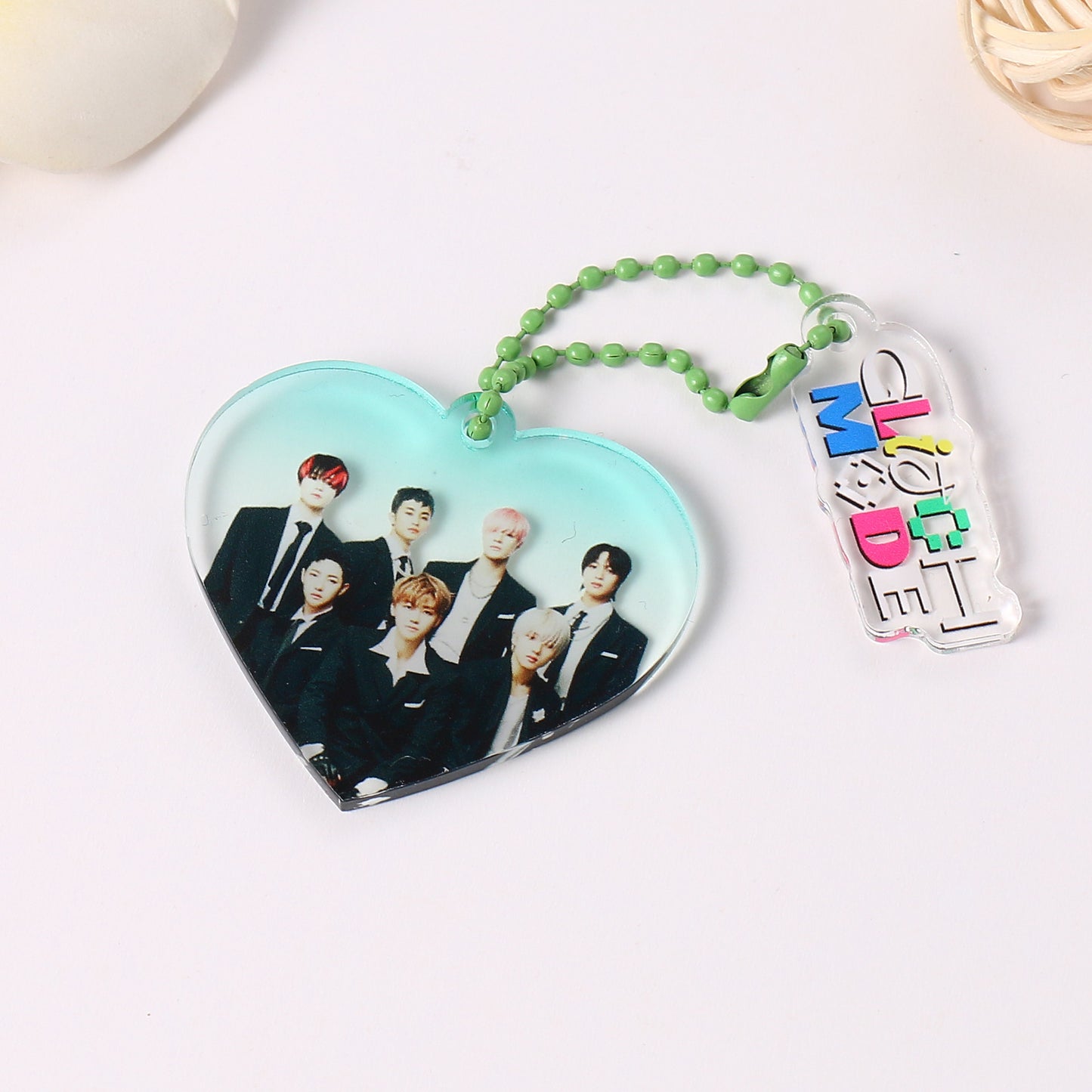 KPOP Heart Photo Keychains - BTS, NCT, Aespa, Twice, Blackpink, TXT, Stray Kids